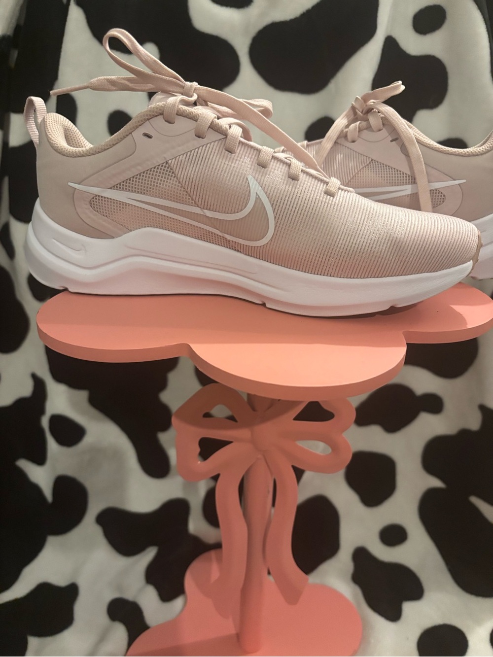 Nike Women’s Blush Pink Low-Top Lace-Up Sneakers - Picture 11 of 16